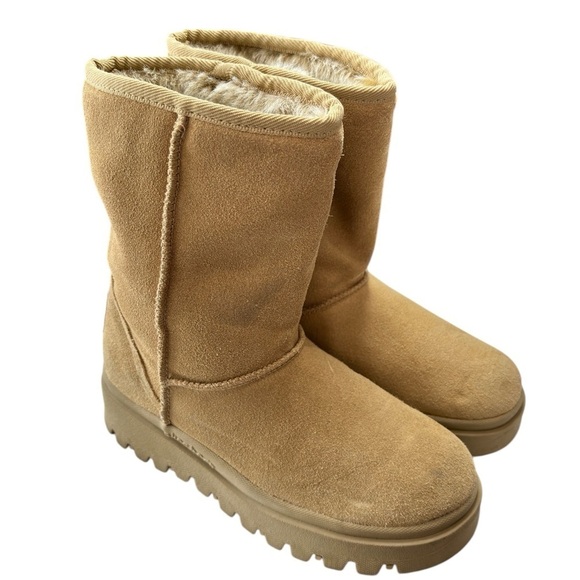Skechers Outdoor Boots Size 7  Chunky Tan Suede Sherpa Lined 45237 Winter NEW!! - Picture 1 of 16